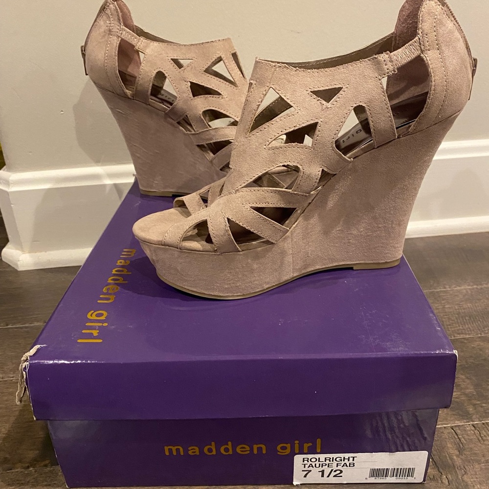Women’s Madden Girl Nude High Heels Size 7.5